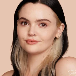 Pretty Fresh Hyaluronic Acid Tinted Moisturizer