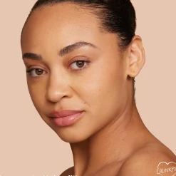 Pretty Fresh Hyaluronic Acid Tinted Moisturizer