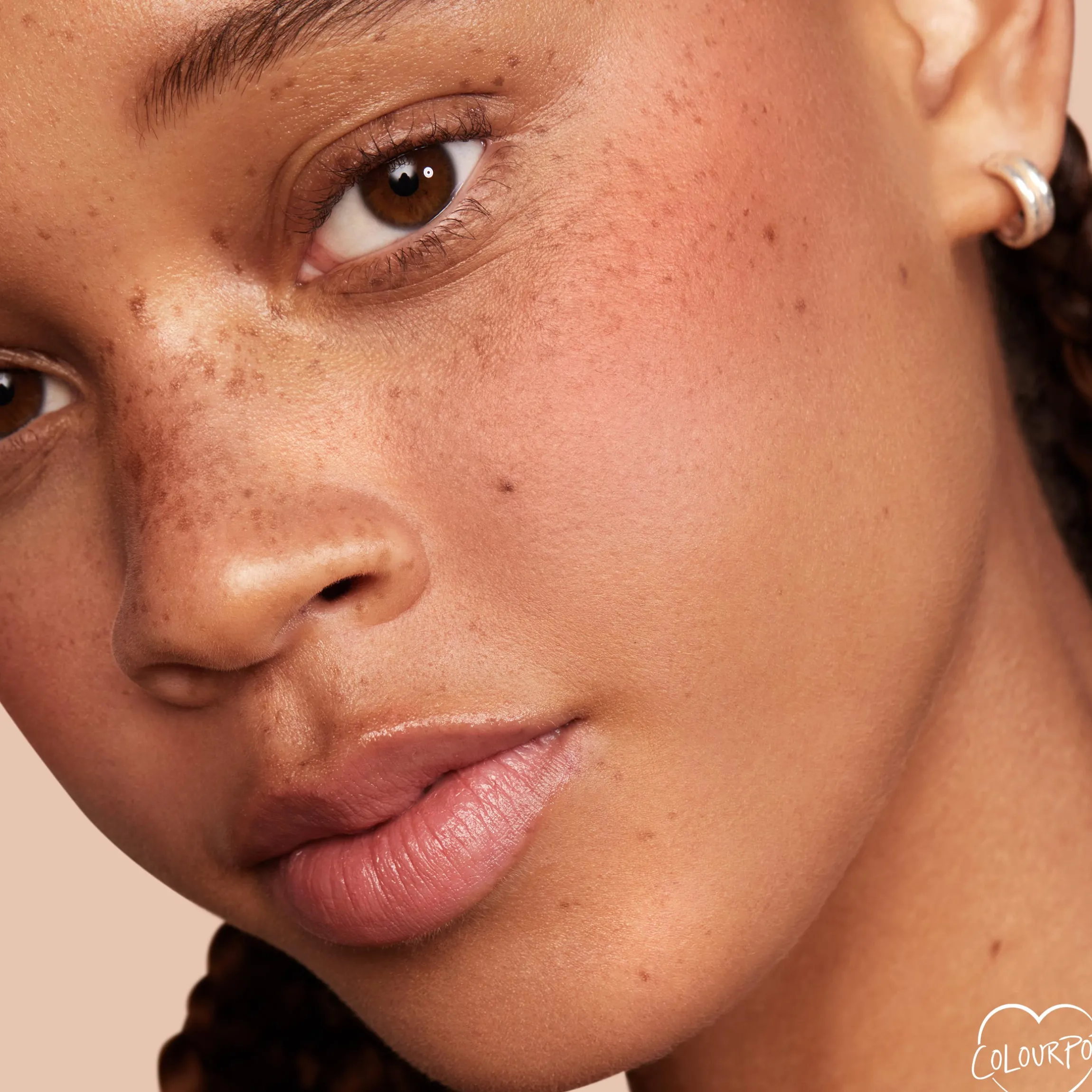 Pretty Fresh Hyaluronic Acid Tinted Moisturizer
