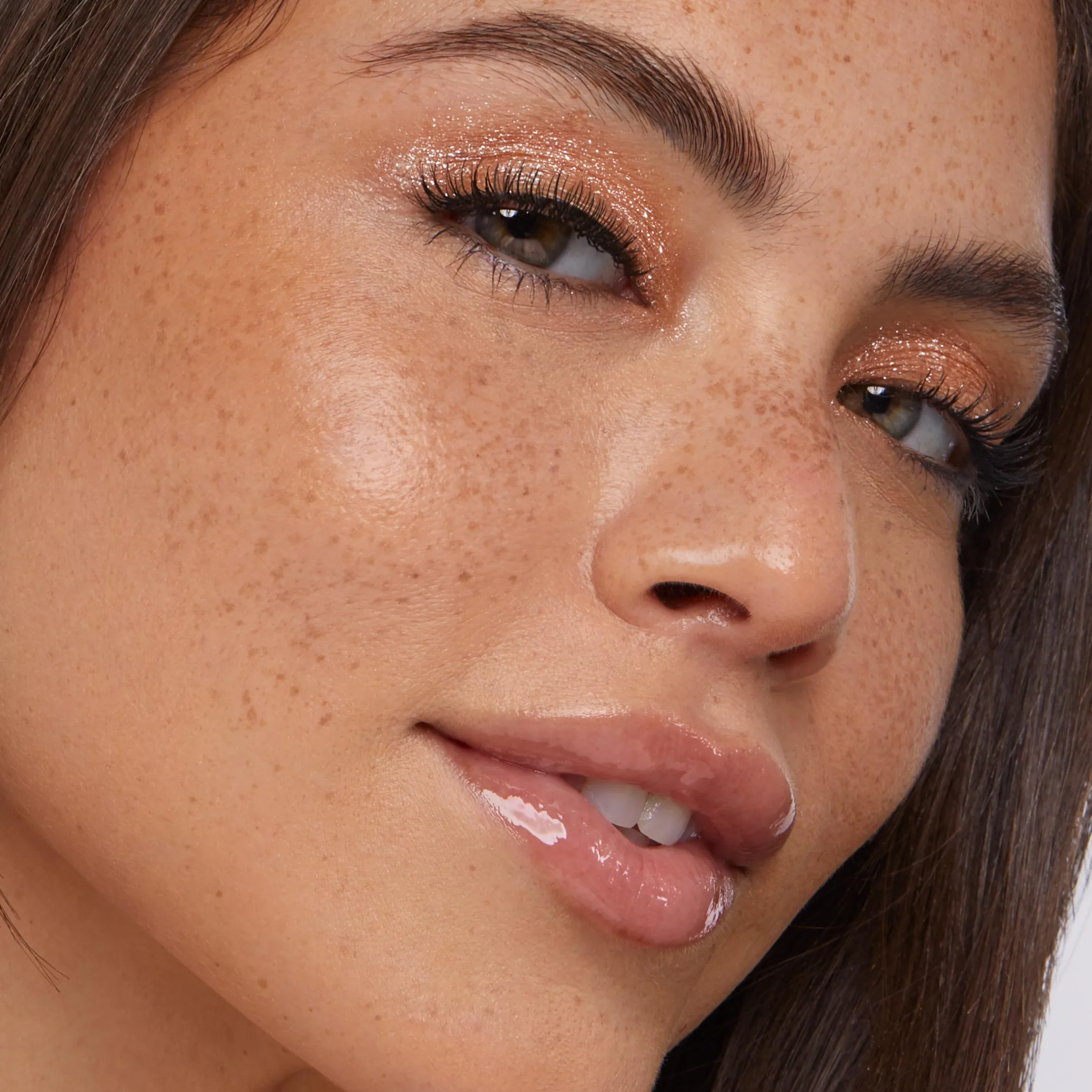 So Juicy Plumping Glossy Lip Oil