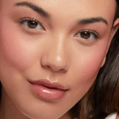 So Juicy Plumping Glossy Lip Oil