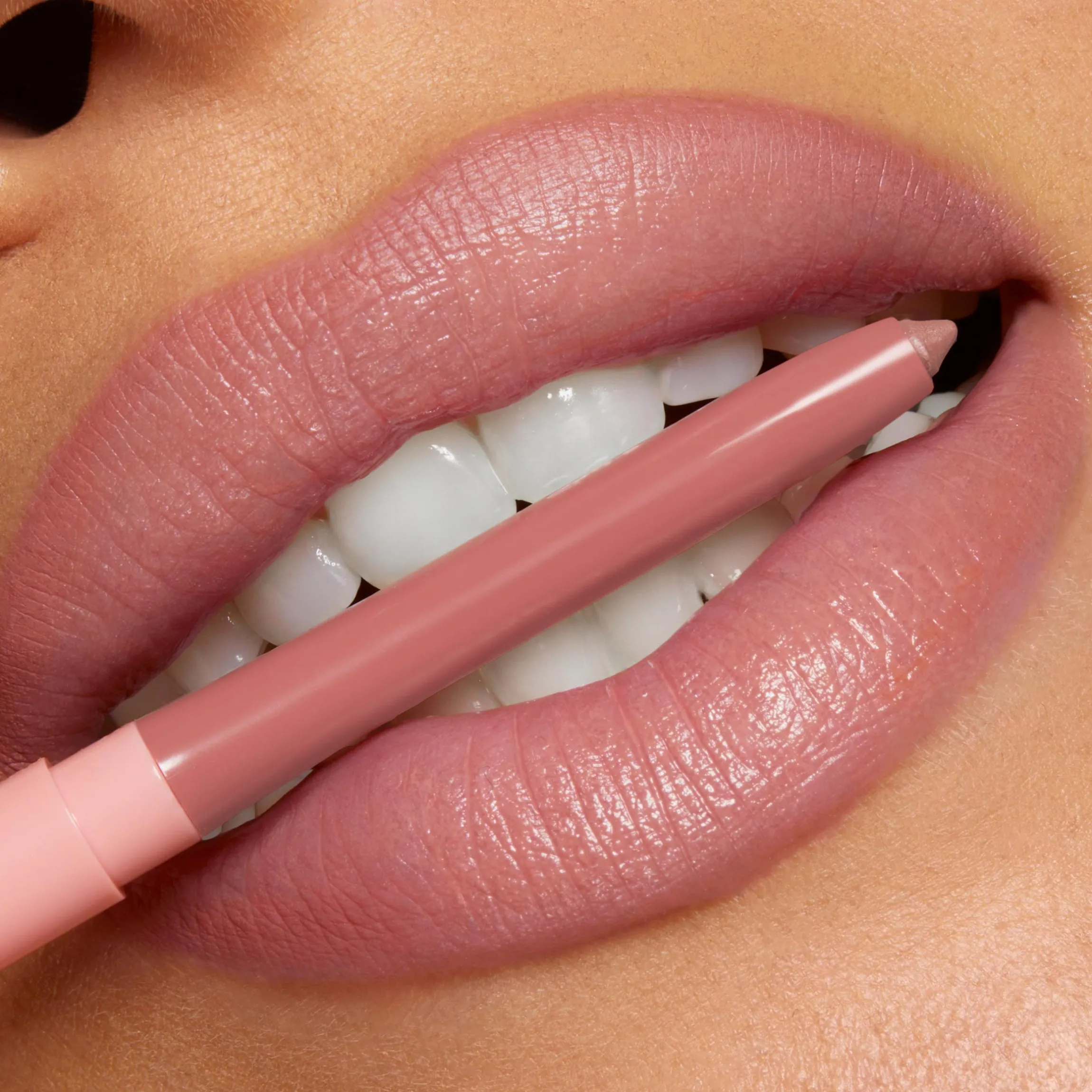 So Juicy Plumping Lip Liner