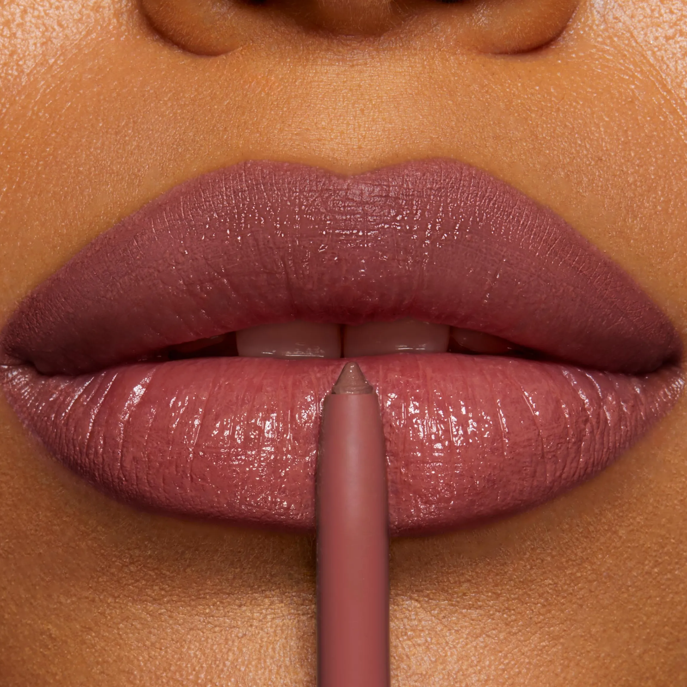 So Juicy Plumping Lip Liner