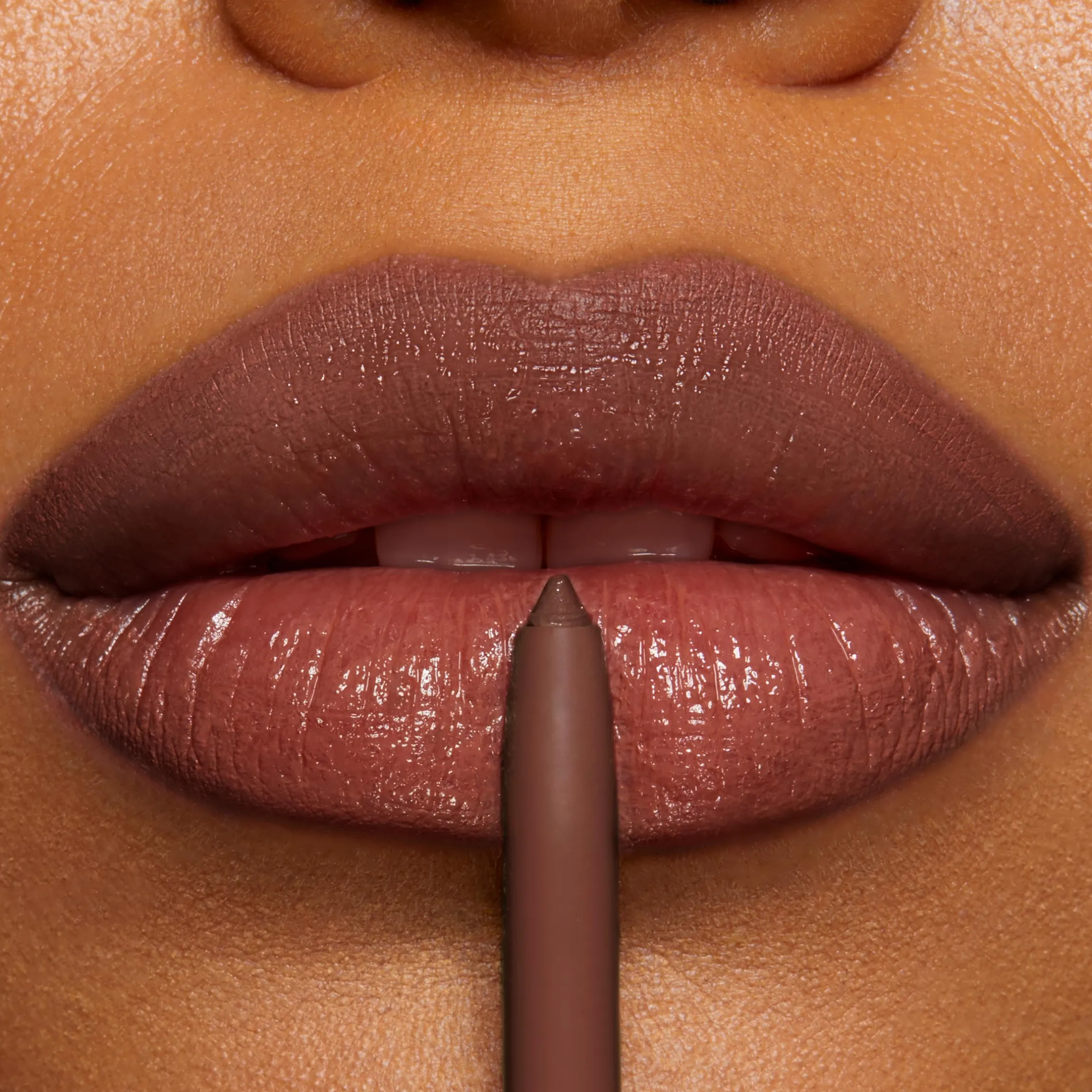 So Juicy Plumping Lip Liner