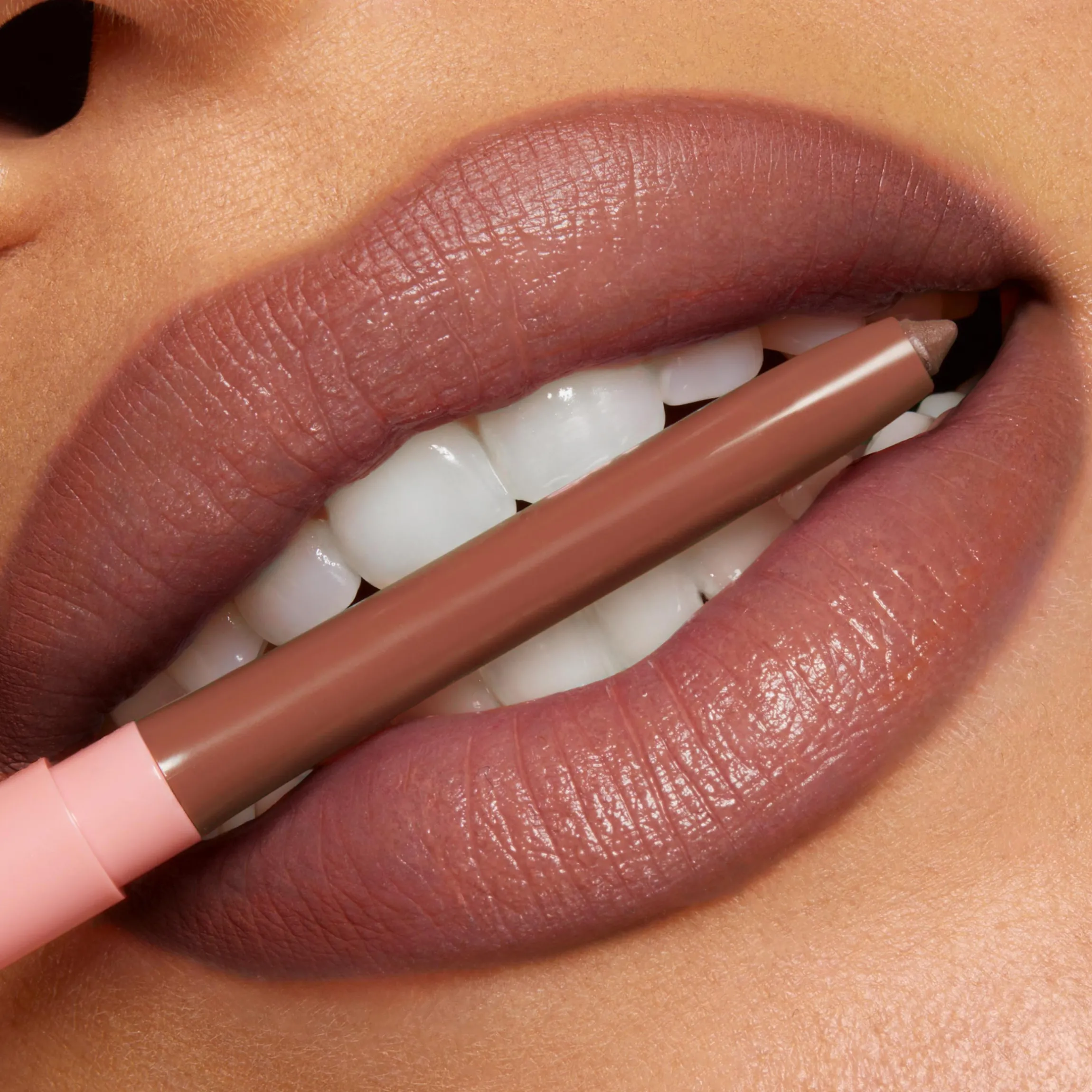 So Juicy Plumping Lip Liner